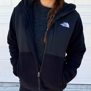 North Face Women’s Denali Hoodie Fleece Jacket, M